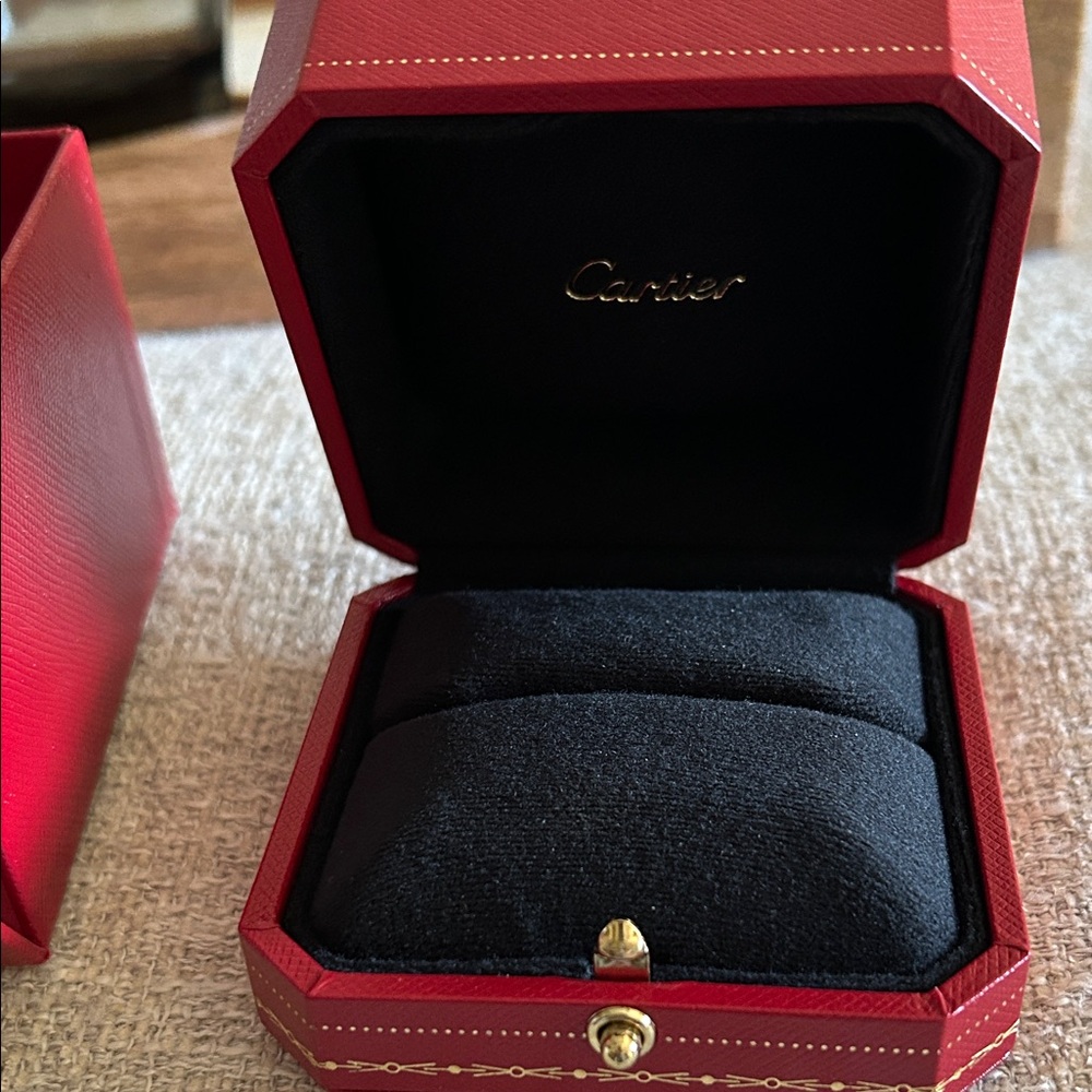 Cartier Red Gift Box with Gold Logo - Picture 4 of 4